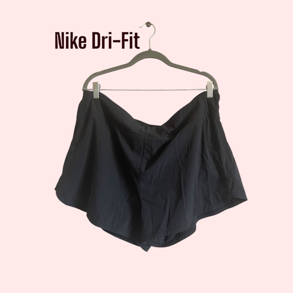 Nike Dri-FIT Women's XXL Plus Running Shorts Black Moisture Wicking EUC